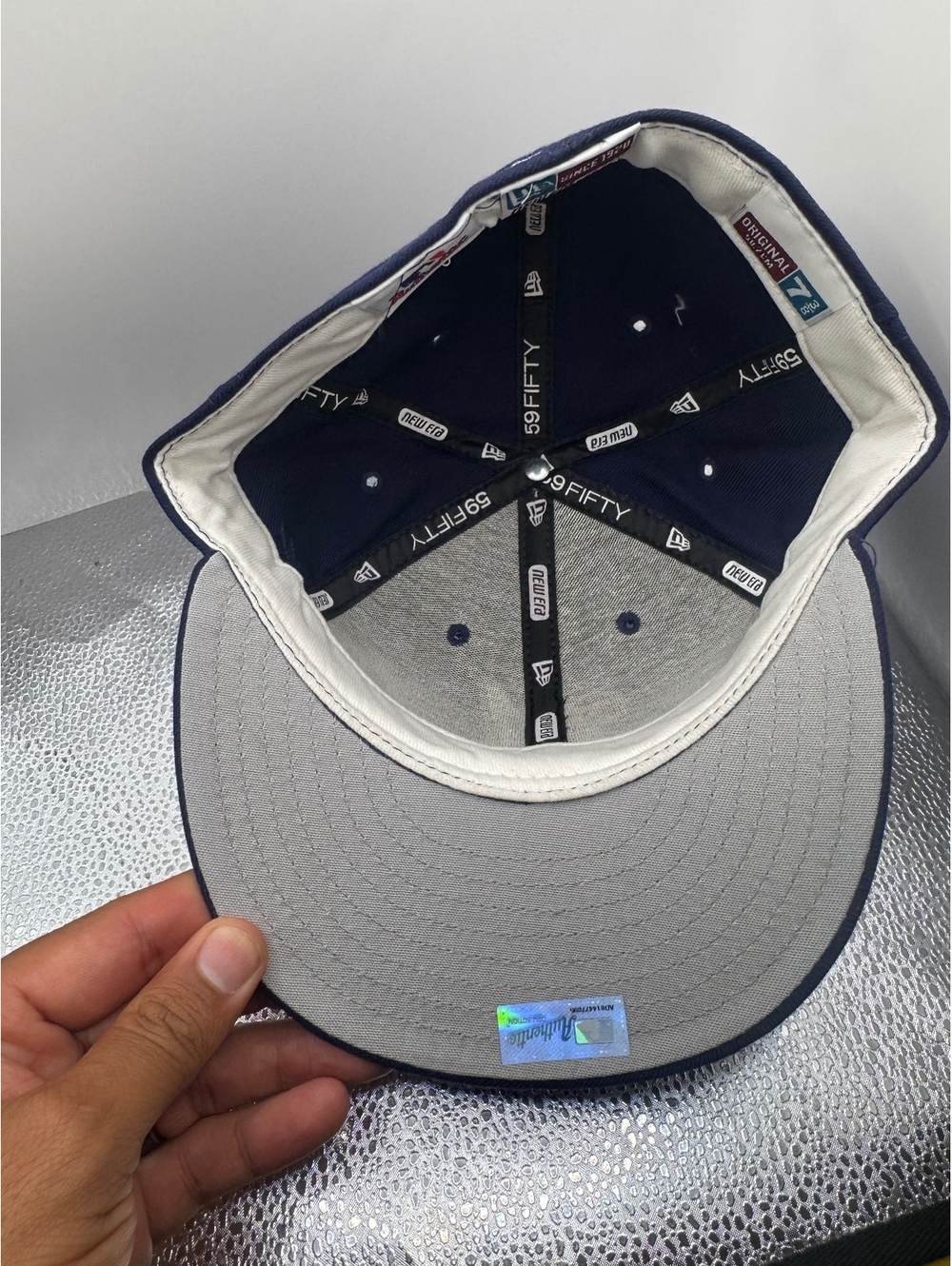 Vintage New Era Milwaukee Brewers 59FIFTY 7 3/8 (0211) - Picture 3 of 5